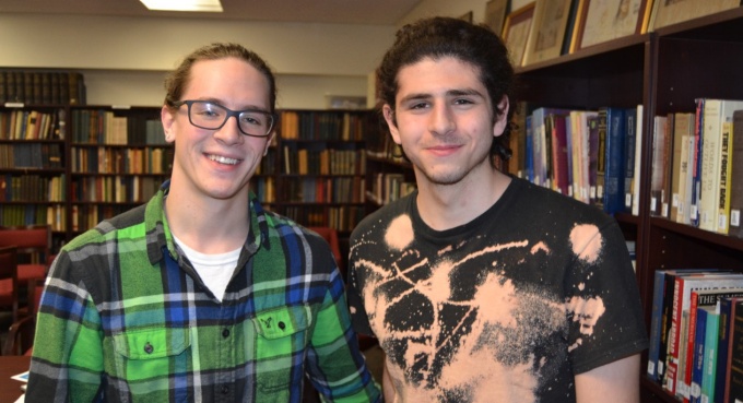 Two Jewish Thought students in the Samuel J. Friedman library. 
