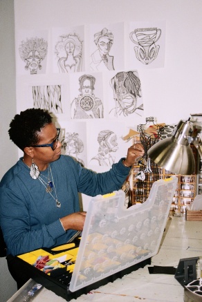 Tiffany Gaines, “Alexa Joan Wajed in studio” (2023), archival negative print, 8 x 10 inches (image courtesy Tiffany Gaines). 