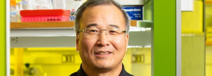 Jae Lee. Credit: Douglas Levere / University at Buffalo.