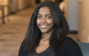 Student recieves award. 