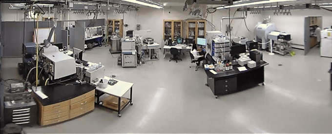 Lab center that features various instruments. 