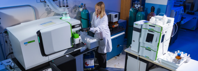 Researcher at the UB Chemistry Instrument Center. 