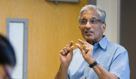 Krishna Rajan, a professor in the new Dept. of Materials, Design and Innovation, teaching in Talbert Hall. Photographer: Meredith Forrest Kulwicki. 