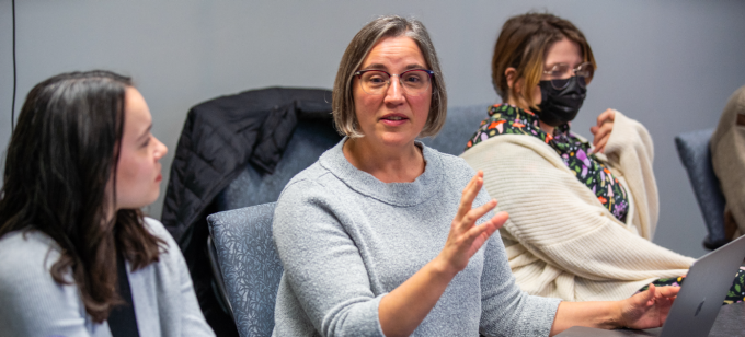 Music faculty member Stephanie Vander Wel holds graduate seminar presentations. 