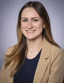 Madison Niespodzinsk. 