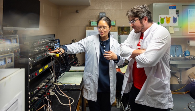 Students in Dr. Micheal Dent's psychoacoustics lab.