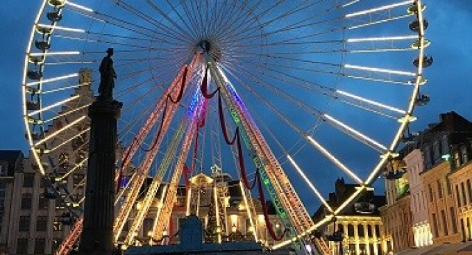 Zoom image: Lille, France. Le march&eacute; de no&euml;l | Photo: Emily Crist 