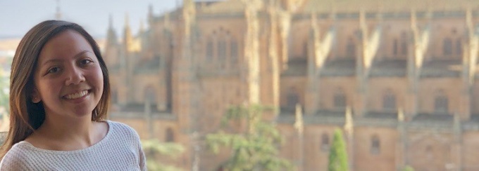Alivia Smeltzer-Darling and the Catedral de Salamanca. 